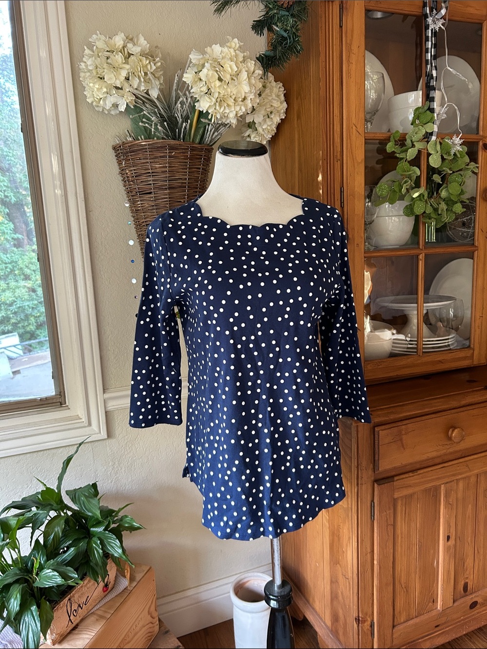 croft & barrow Navy Blue Polka Dot Scallop Neck Long Sleeve Top EUC